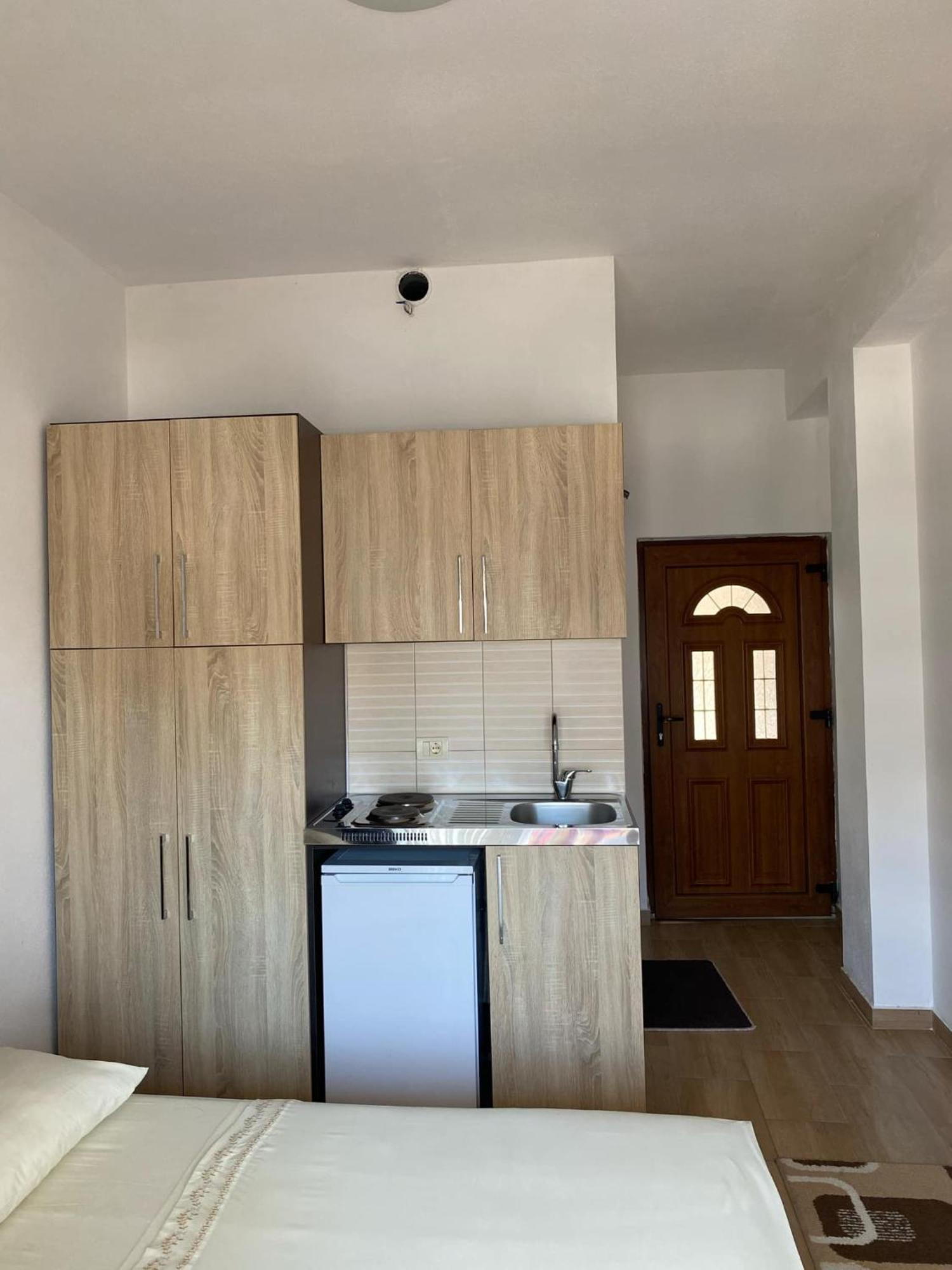 Dragovoja Lux Apartments & Rooms Улцин Екстериор снимка