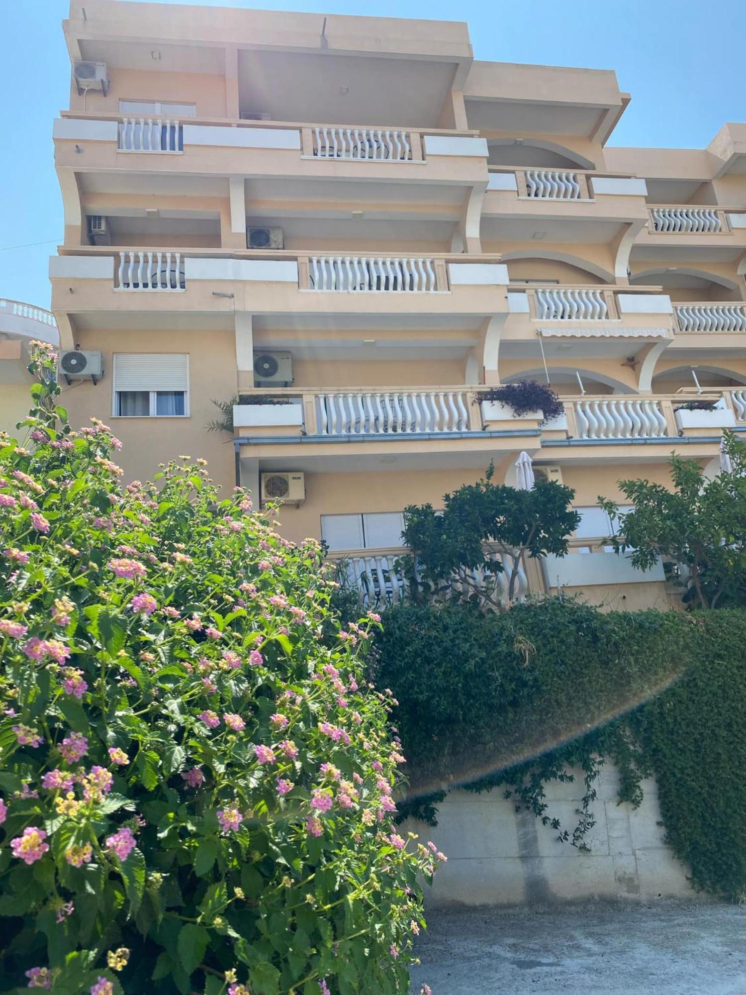Dragovoja Lux Apartments & Rooms Улцин Екстериор снимка
