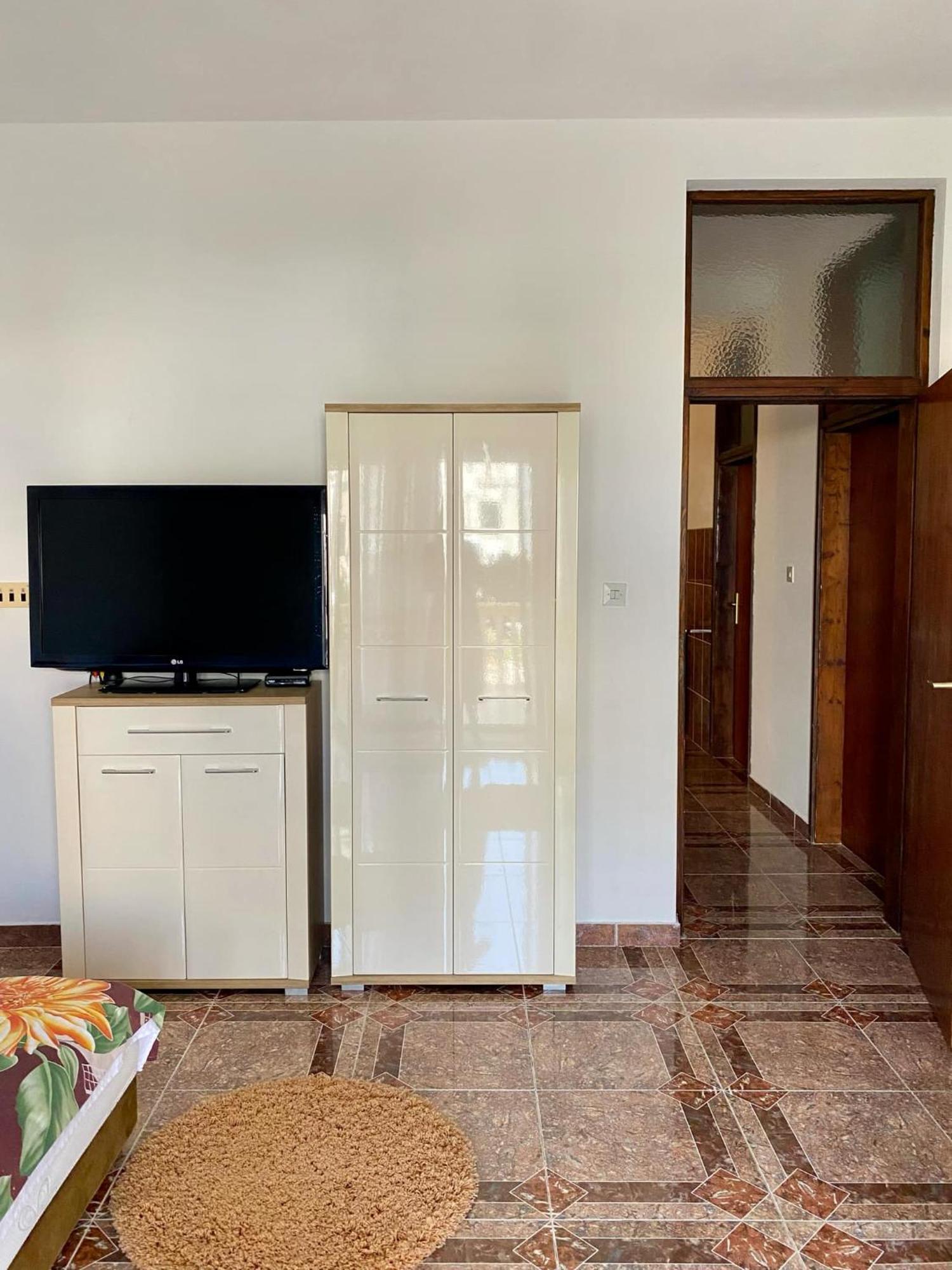 Dragovoja Lux Apartments & Rooms Улцин Екстериор снимка