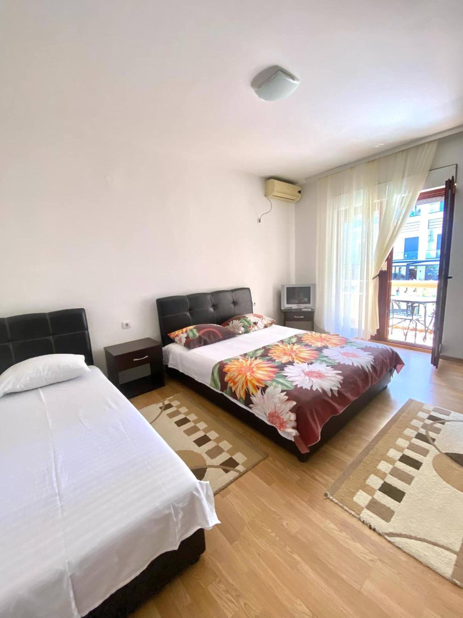 Dragovoja Lux Apartments & Rooms Улцин Екстериор снимка
