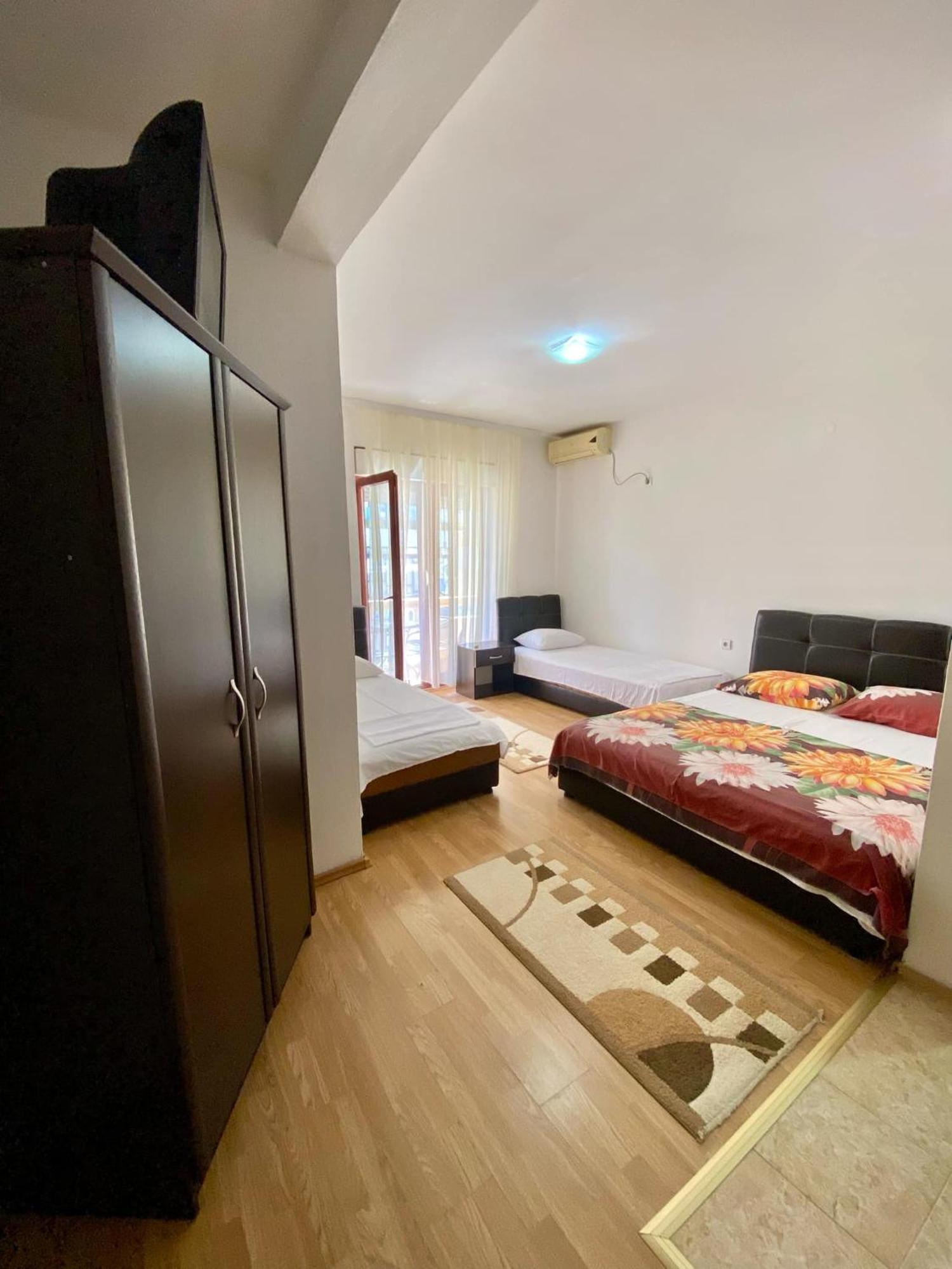 Dragovoja Lux Apartments & Rooms Улцин Екстериор снимка