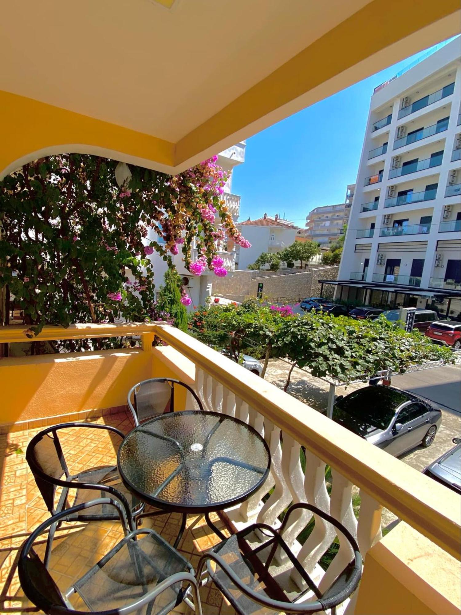 Dragovoja Lux Apartments & Rooms Улцин Екстериор снимка