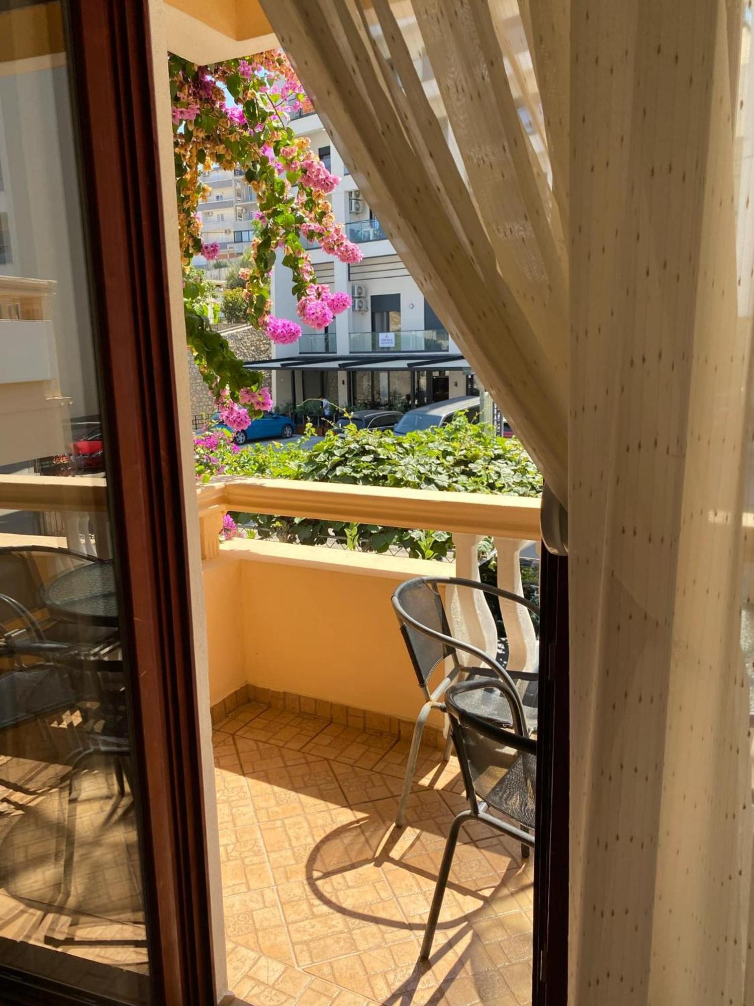 Dragovoja Lux Apartments & Rooms Улцин Екстериор снимка