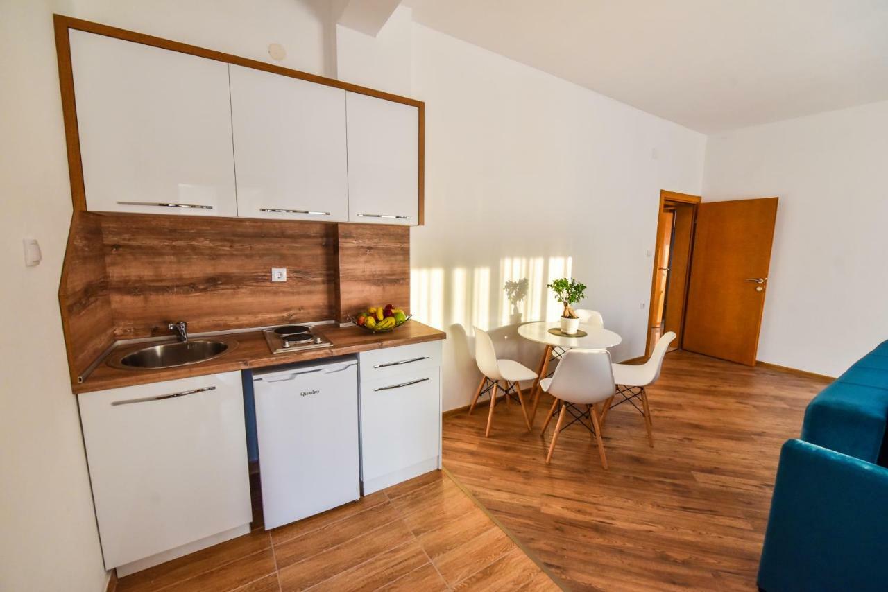 Dragovoja Lux Apartments & Rooms Улцин Екстериор снимка